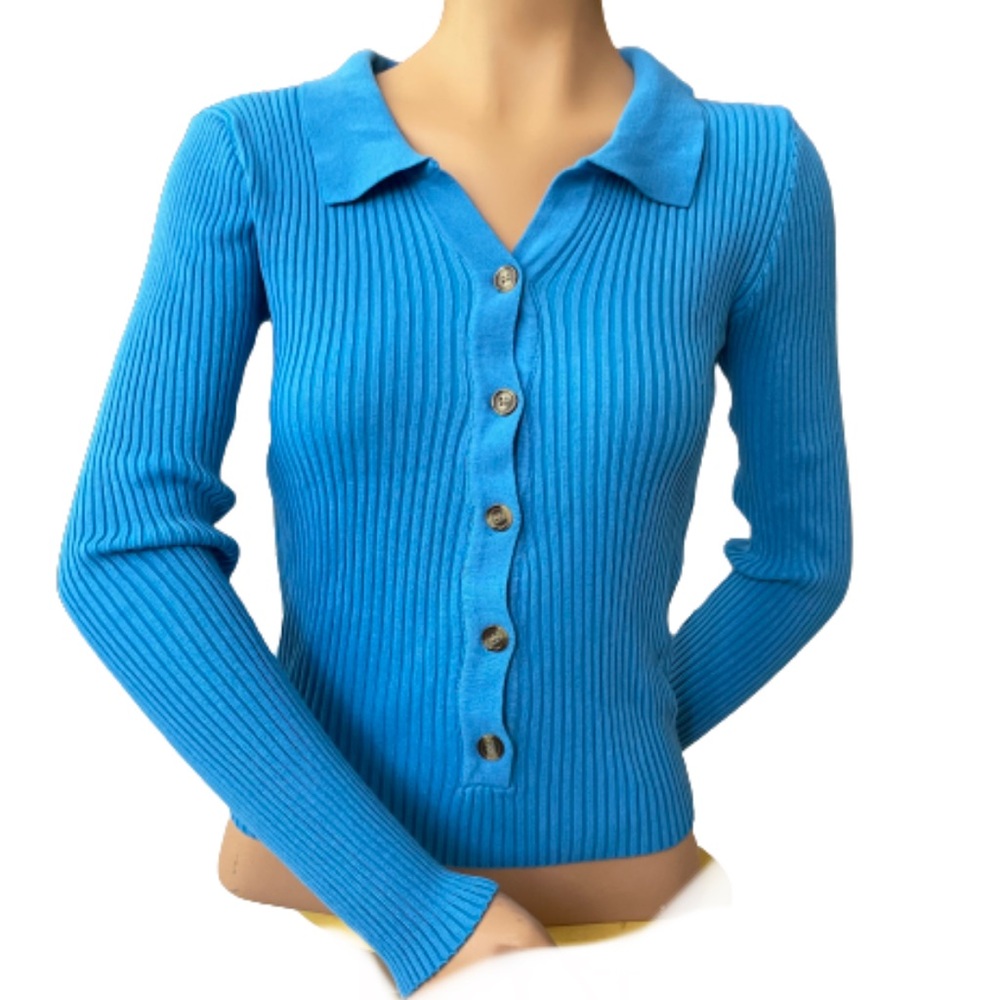 Blue collared button front ribbed long sleeve sweater